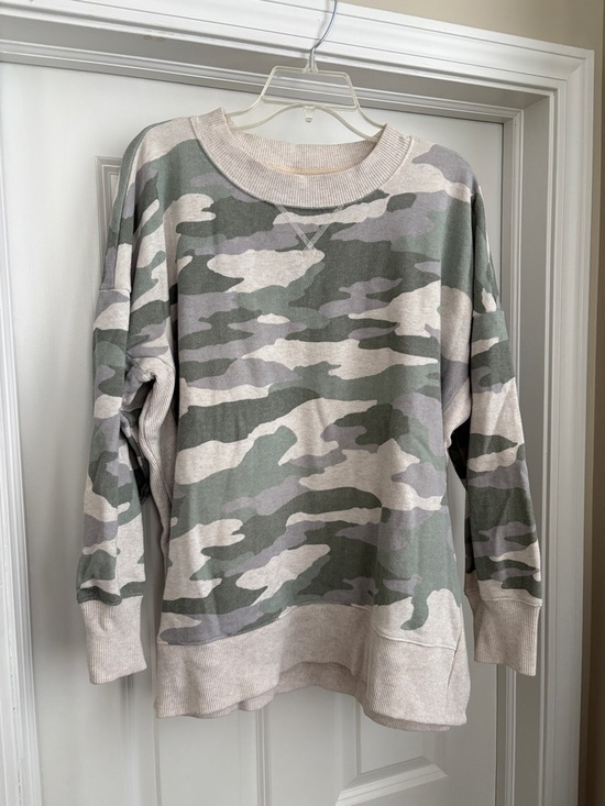Aerie Oversized Camo Split Hem Sweatshirt Women's Large Athleisure Pullover - Picture 2 of 7